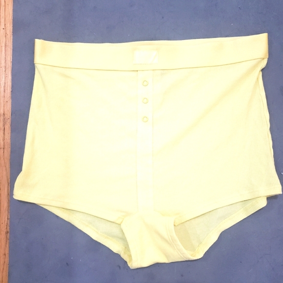 Pink Victoria's Secret Rib High Waist Boyshort Boxer Panties Buttons Yellow XL - Picture 1 of 5